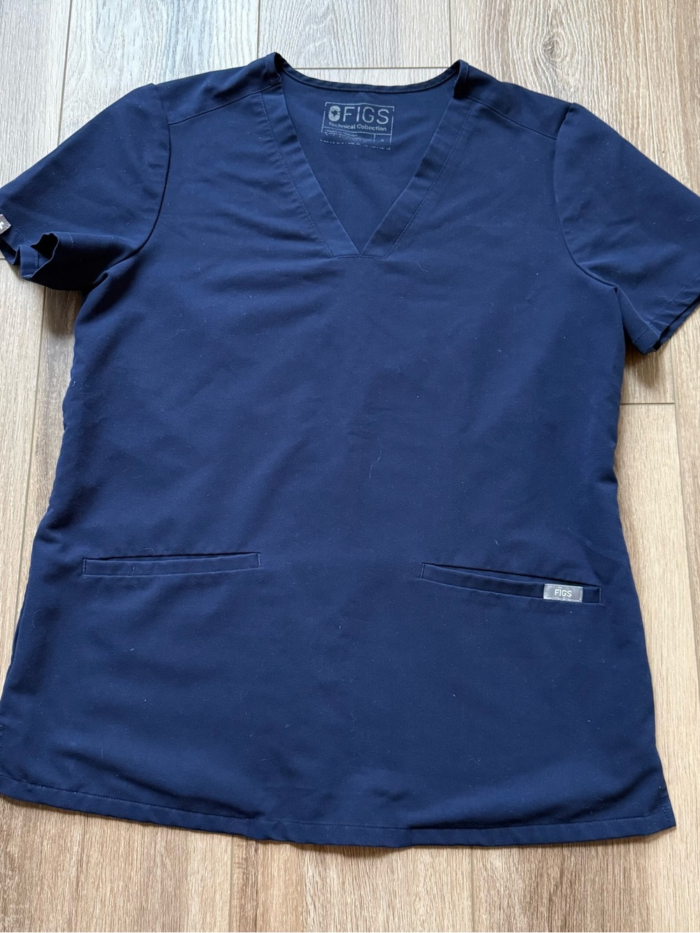 FIGS Navy V-Neck Scrub Top with Front Pockets